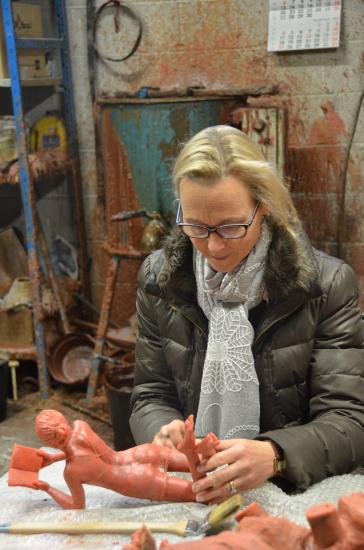 Retouche cire de nathalie lefort sculpteur